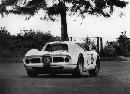 Arthur W. Swanson i Robert Ennis  - Ferrari 250 LM.