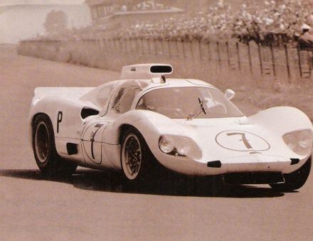 Jo Bonnier i Phil Hill - Chaparral 2D Chevrolet.