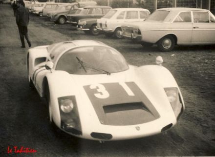 Porsche 906 LE załogi Hans Herrmann i Herbert Linge.