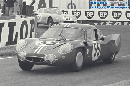 André de Cortanze i Jean-Pierre Hanrioud - Alpine A210 Renault.