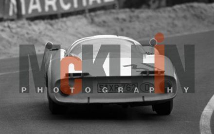 Hans Herrmann i Herbert Linge - Porsche 906 LE załogi.