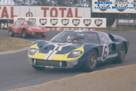 Lucien Bianchi i Mario Andretti - Ford Mk.II.