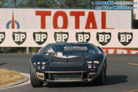 Graham Hill i Brian Muir - Ford Mk.II.