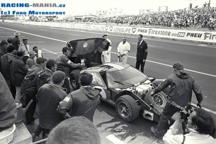 Dan Gurney i Jerry Grant - Ford Mk.II.