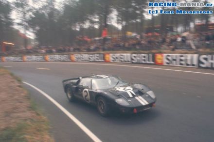 Bruce McLaren i Chris Amon - Ford Mk.II.