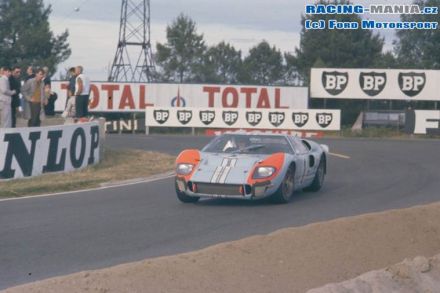 Ken Miles i Denny Hulme - Ford Mk.II.
