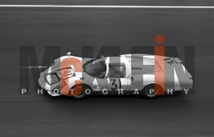 Hans Herrmann i Herbert Linge - Porsche 906 LE.