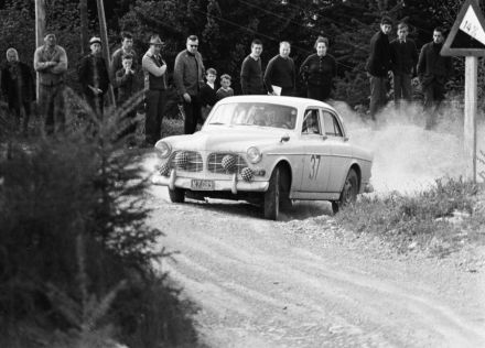 Volvo 122.