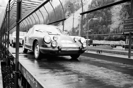  Gunther Wallrabenstein i W.Bretthauer – Porsche 911S.
