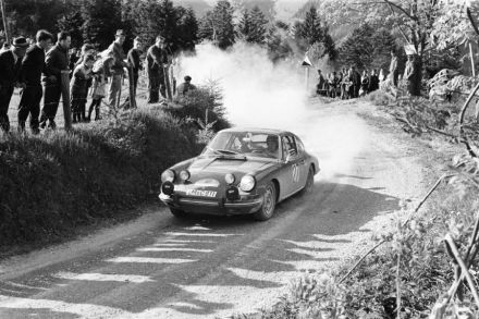 Gunther Wallrabenstein i W.Bretthauer – Porsche 911S.