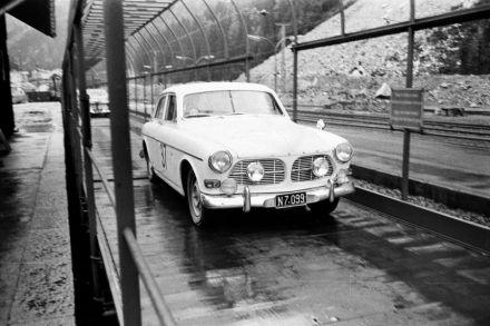 Volvo 122.