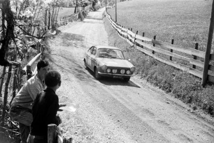Fiat 850 coupe.