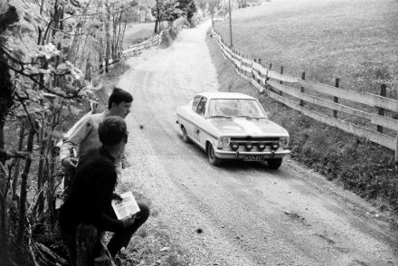 Opel Kadett coupe.