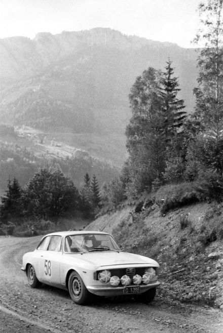 Alfa Romeo GTA.