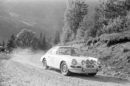 Porsche 911.