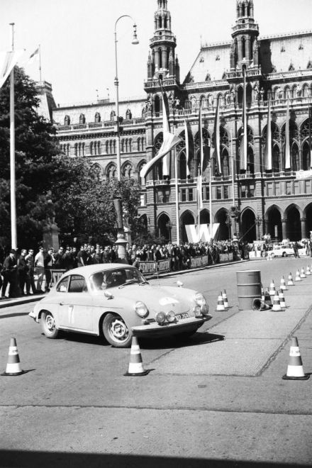 Porsche 356.
