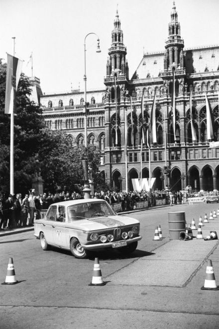 BMW 2000 Ti.