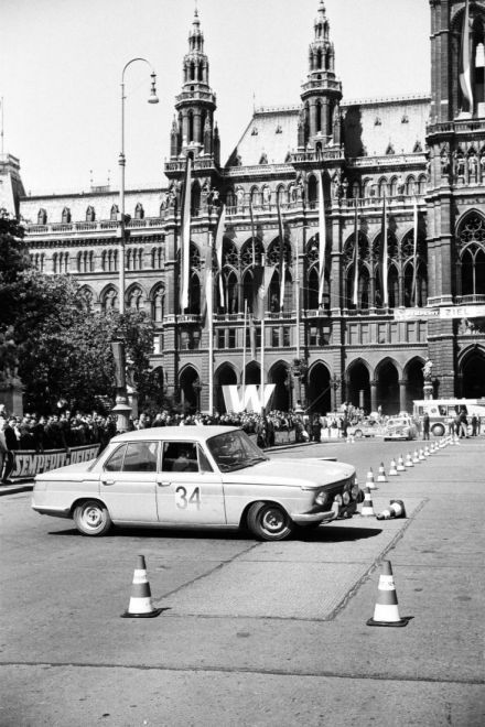 BMW 2000 Ti.