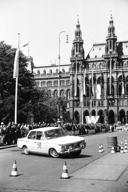 BMW 2000 Ti.