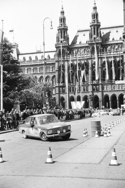 BMW 1600.