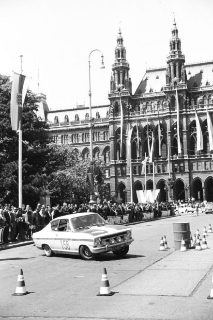 Opel Kadett coupe.