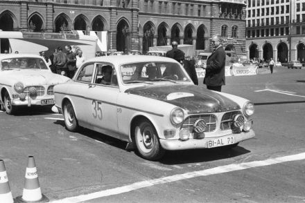 Volvo 122.