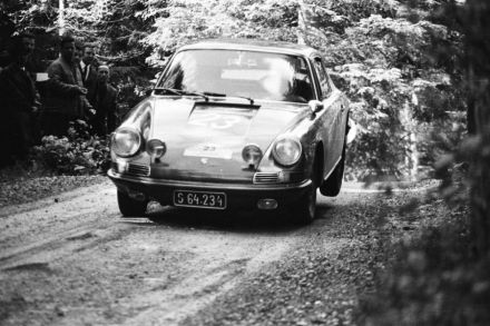 Porsche 911.