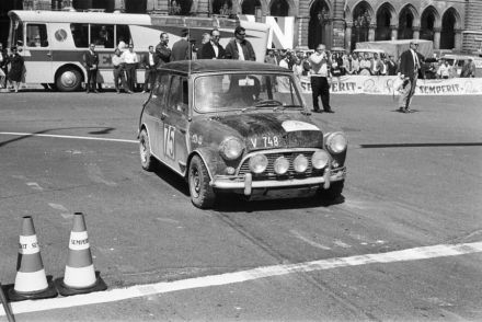 BMC Mini Cooper.