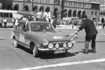 Fiat 850 coupe.