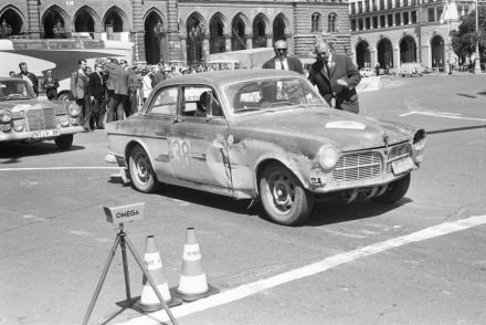Volvo 122.