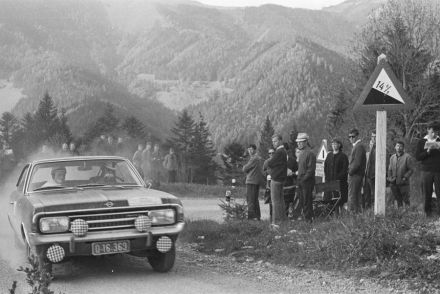 Opel Rekord coupe.