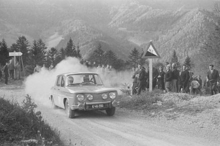 Renault 8 Gordini.