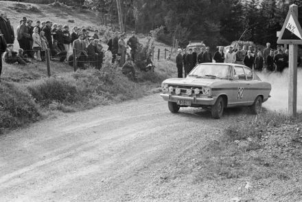 Opel Kadett coupe.