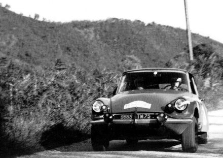 Neyret i Terramorsi – Citroen DS 21.