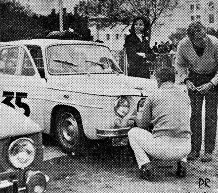 Robert La Caze i Raymond Ponnele – Renault 8 Gordini.