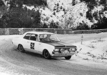 Lille Nasenius i Fergus Sager - Opel Rekord