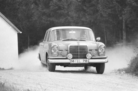 Mercedes Benz 220 SE