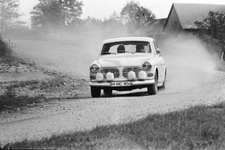 Volvo 122
