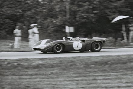 John Surtees – Lola T70 Mk.3B Chevrolet.
