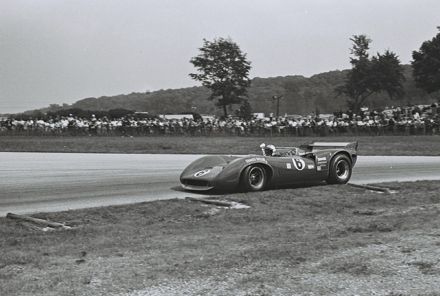  Mark Donohue – Lola T70 Mk.3B Chevrolet.