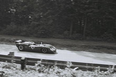  George Follmer – Lola T70 Mk.3 Chevrolet.