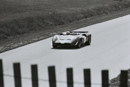 John Surtees – Lola T70 Mk.3B Chevrolet.