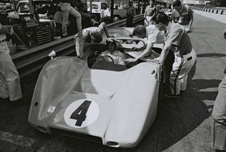 Bruce McLaren – McLaren M6A Chevrolet.