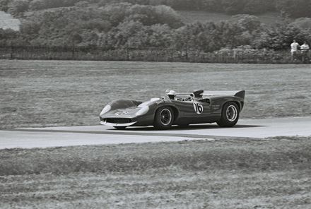 George Follmer – Lola T70 Mk.3 Chevrolet.