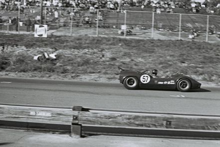  John Cordts – McLaren Elva Mark III Chevrolet.