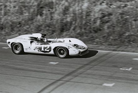 Roger McCluskey – Lola T70 Mk.2 Chevrolet.