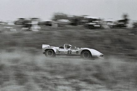 Mike Spence – McLaren Elva Mark II Chevrolet.