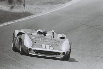 George Follmer – Lola T70 Mk.3 Chevrolet.