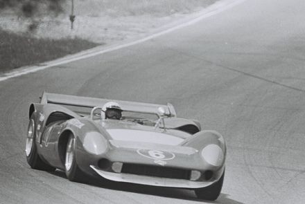 Mark Donohue – Lola T70 Mk.3B Chevrolet.