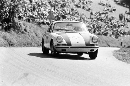 Porsche 911.